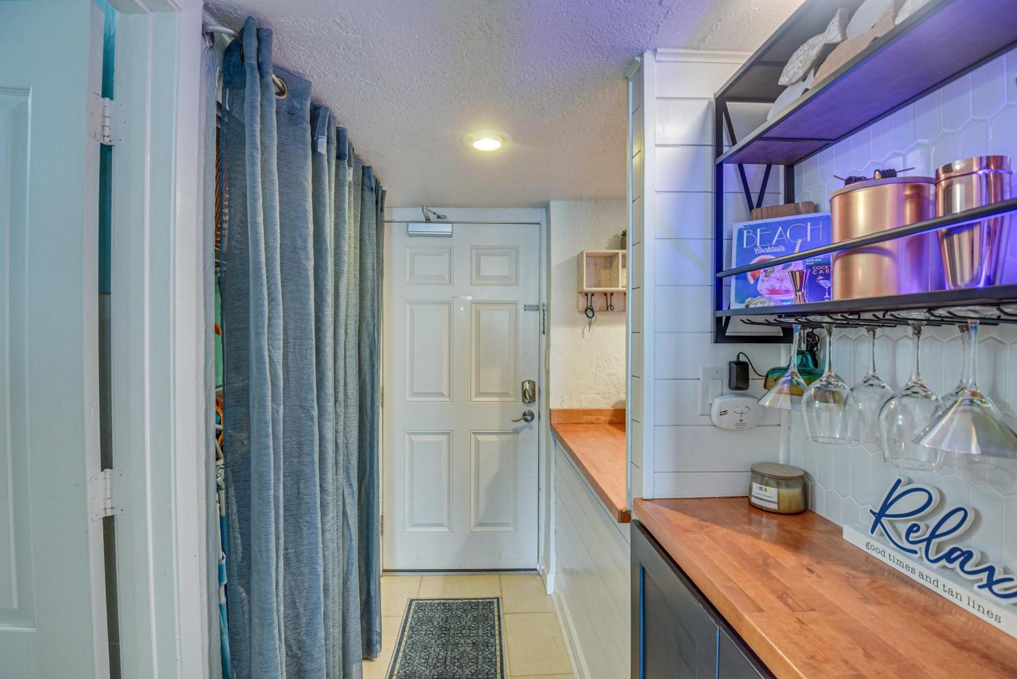 Top-floor With 2 Oceanfront Balconies! * Daytona Beach