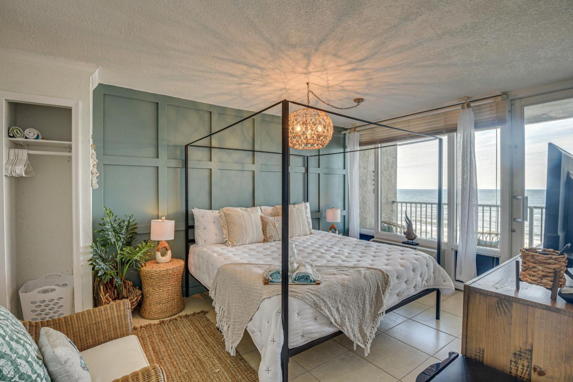 Apartment Top-floor With 2 Oceanfront Balconies! Daytona Beach